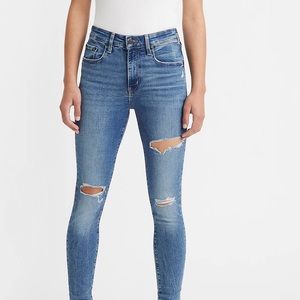 COPY - Levi 721 high rise skinny size 26